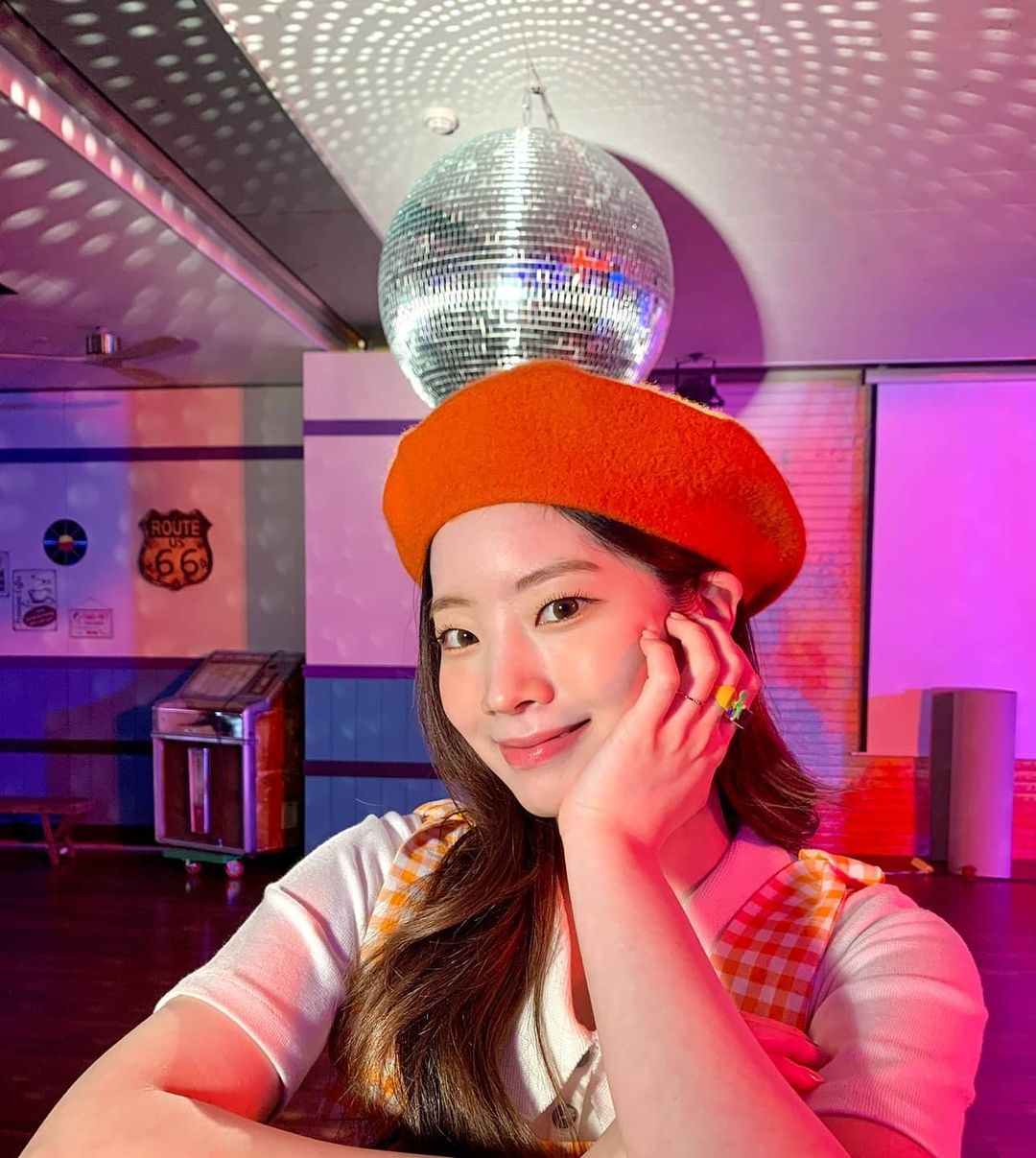 twicetagram_20210421_26.png