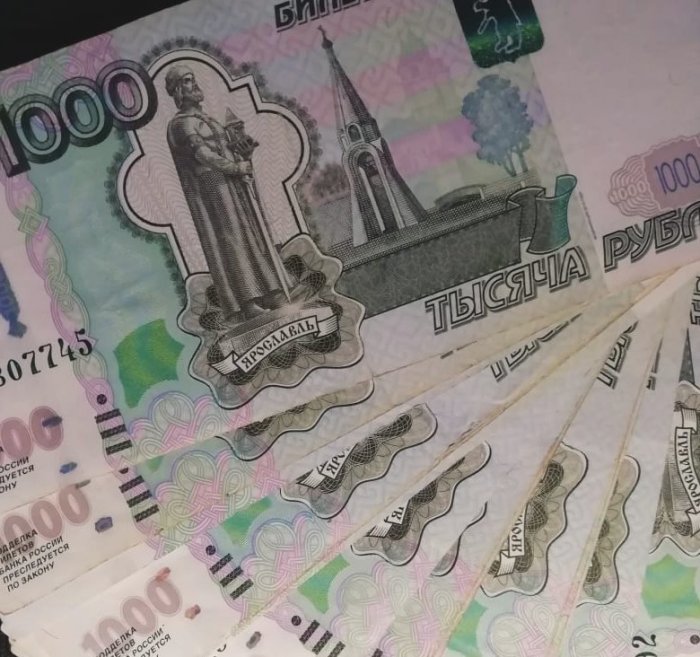 IL RUBLO CONTINUA A PERDERE SU DOLLARO ED EURO RUSSIAPROM il-rublo-continua-a-perdere-su-dollaro-ed-euro-russiaprom