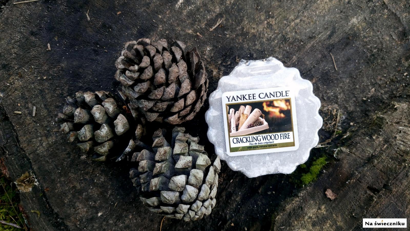 Recenzja Crackling Wood Fire od Yankee Candle