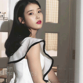 아이유 섹시, 진짜다 vs 장난이다