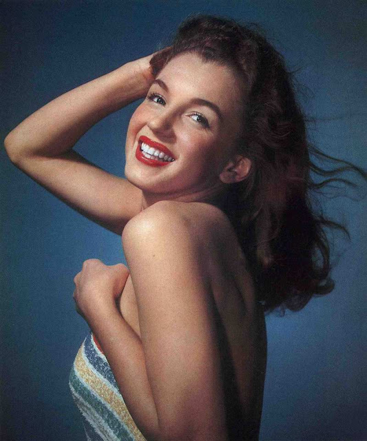 38 Rare Color Photos Of Smiling Marilyn Monroe That You