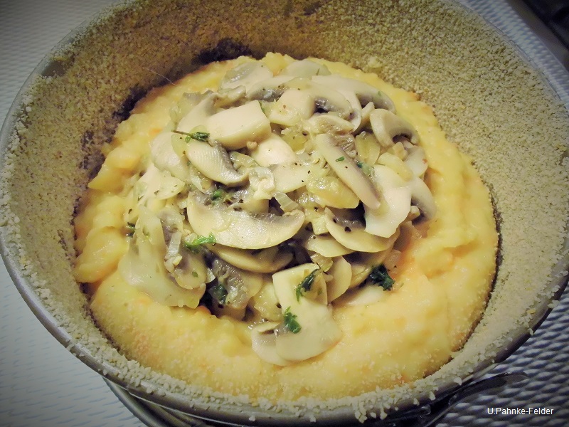 Kartoffelkuchen mit Pilzen