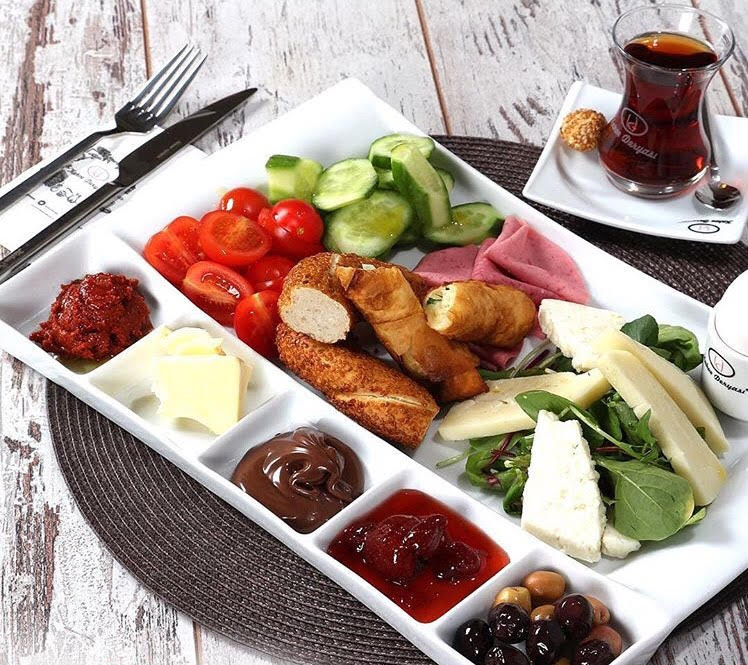 Kahve Deryası ( Kurtköy ) En İyi Kahvaltı Mekanları
