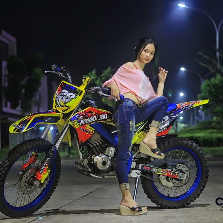 Koleksi foto Biduan Racing / Model Racing asal Indonesia - Republic