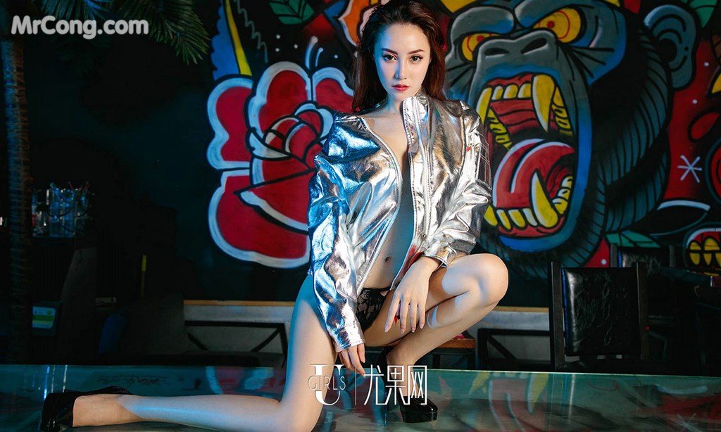 UGIRLS - Ai You Wu App No.1202: Model Xia Ling Man (夏 玲 蔓) (35 photos)