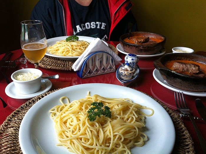 PARIS 6 por Isaac Azar on Instagram: “Spaghetti de Frango ao Cream