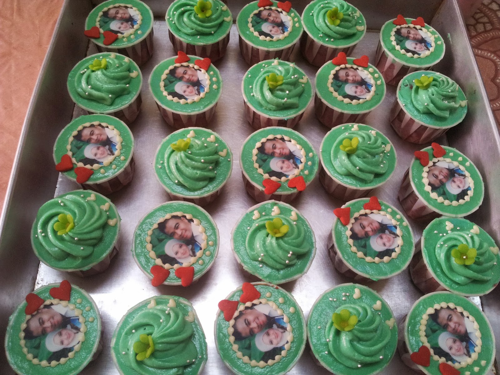 FEINAZCAKESHOUSE cupcake edible image