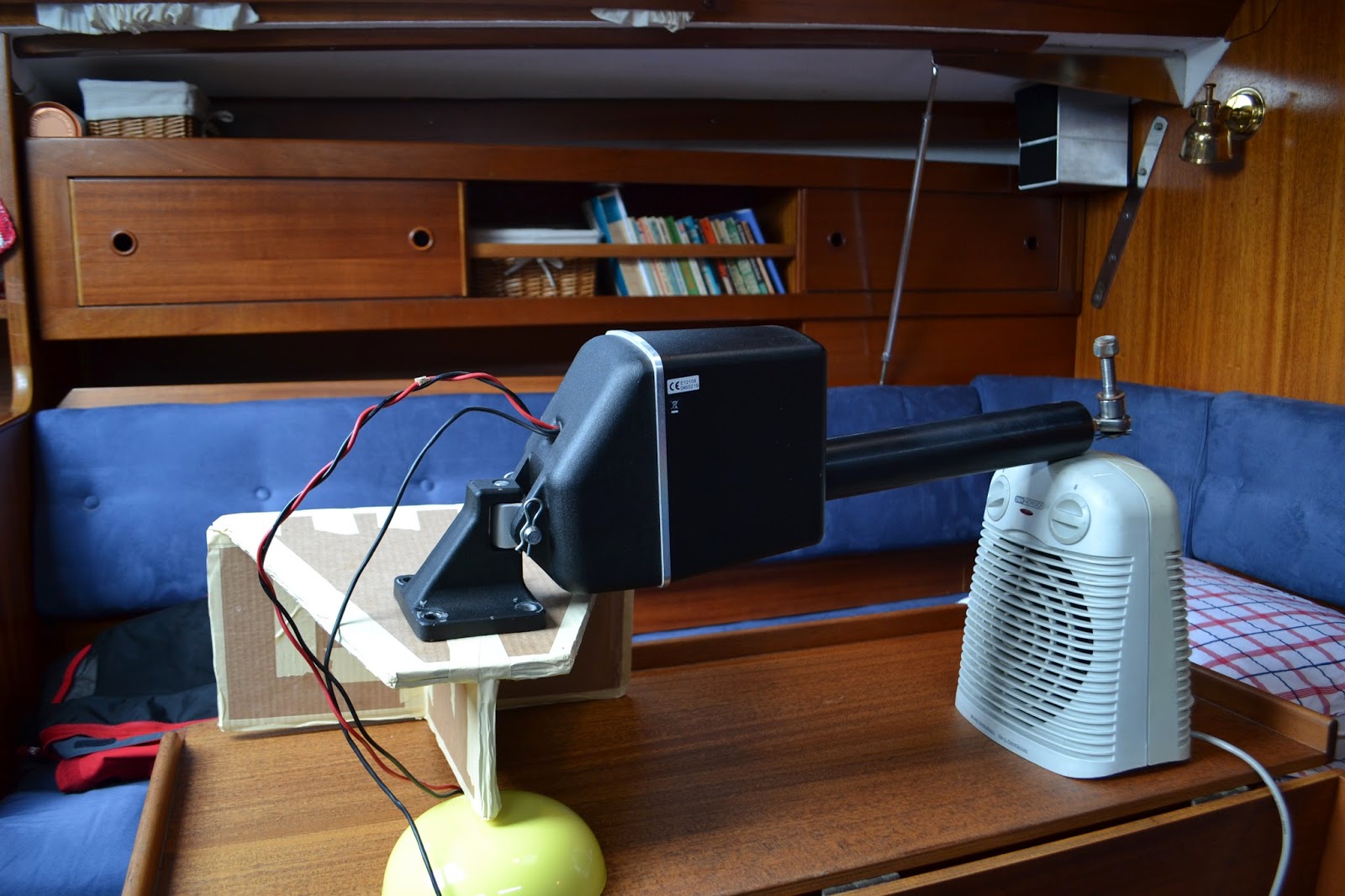 S/Y Insula SOLD Raymarine Autopilot