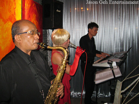 Jason's Jazz Band performing live during dinner