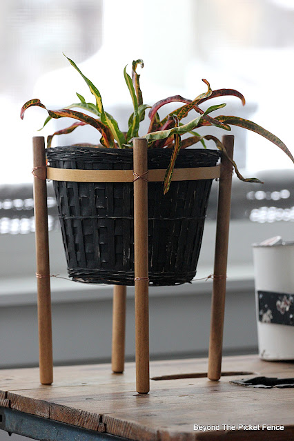 DIY BOHO Plant Stand Made From Thrift Store Finds