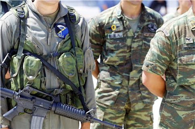 Αποτέλεσμα εικόνας για Δυο Έλληνες αξιωματικοί του στρατού που διενεργούσαν περιπολία στη δασική περιοχή των Καστανιών Έβρου, συνελήφθησαν από τούρκους στρατιώτες, όταν λόγω δυσμενών συνθηκών έχασαν τον προσανατολισμό τους και φέρονται να εισήλθαν σε τουρκικό έδαφος.