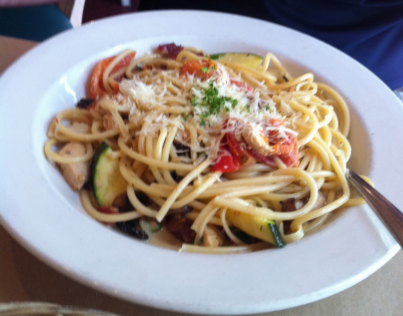 GREAT EATS HAWAII CAFE CHE PASTA