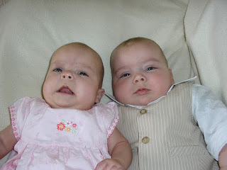 twins-92744_960_720
