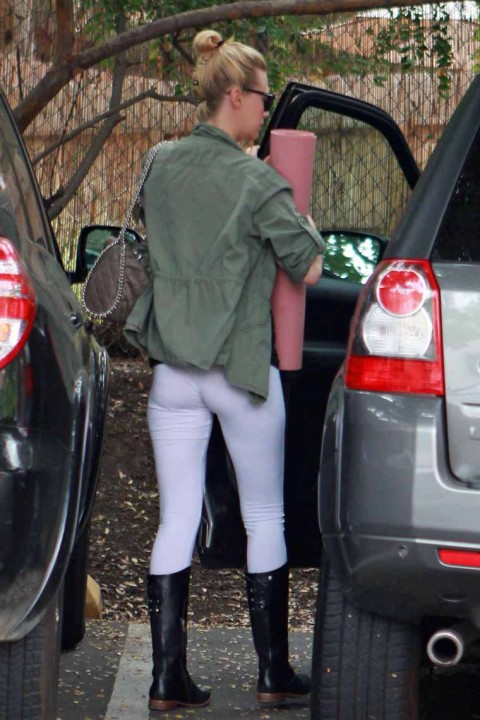 January Jones papped on her way to yoga.
