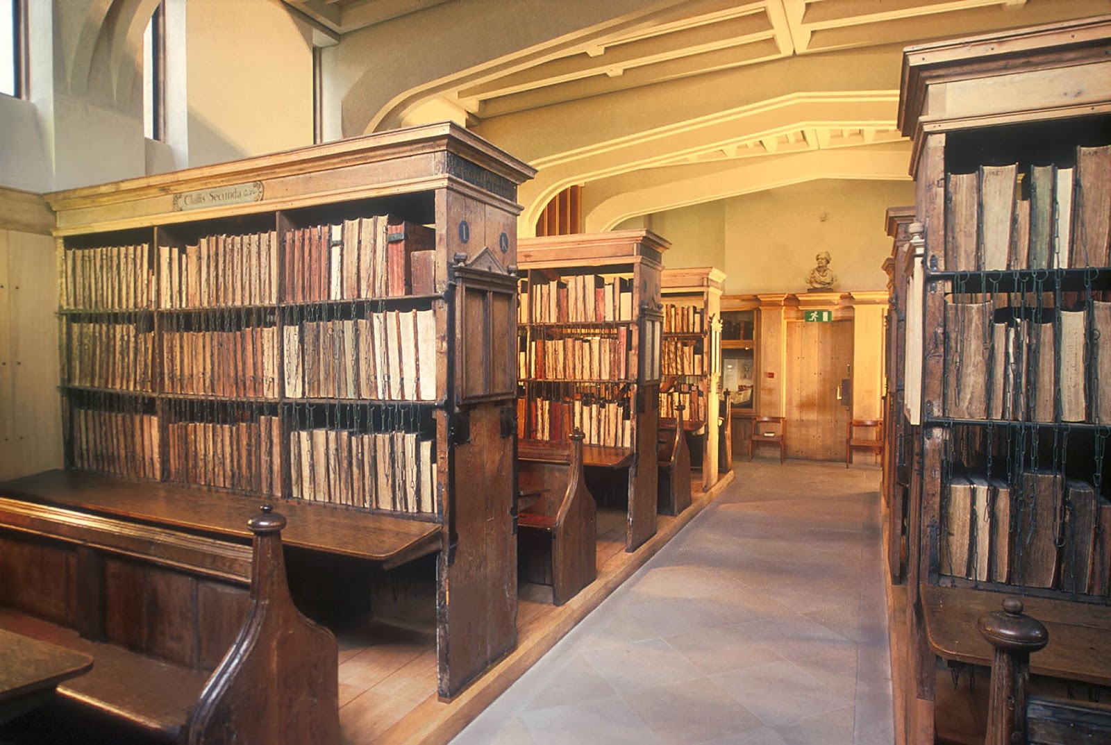 Woodvertising: 25 of the World's Most Amazing Libraries