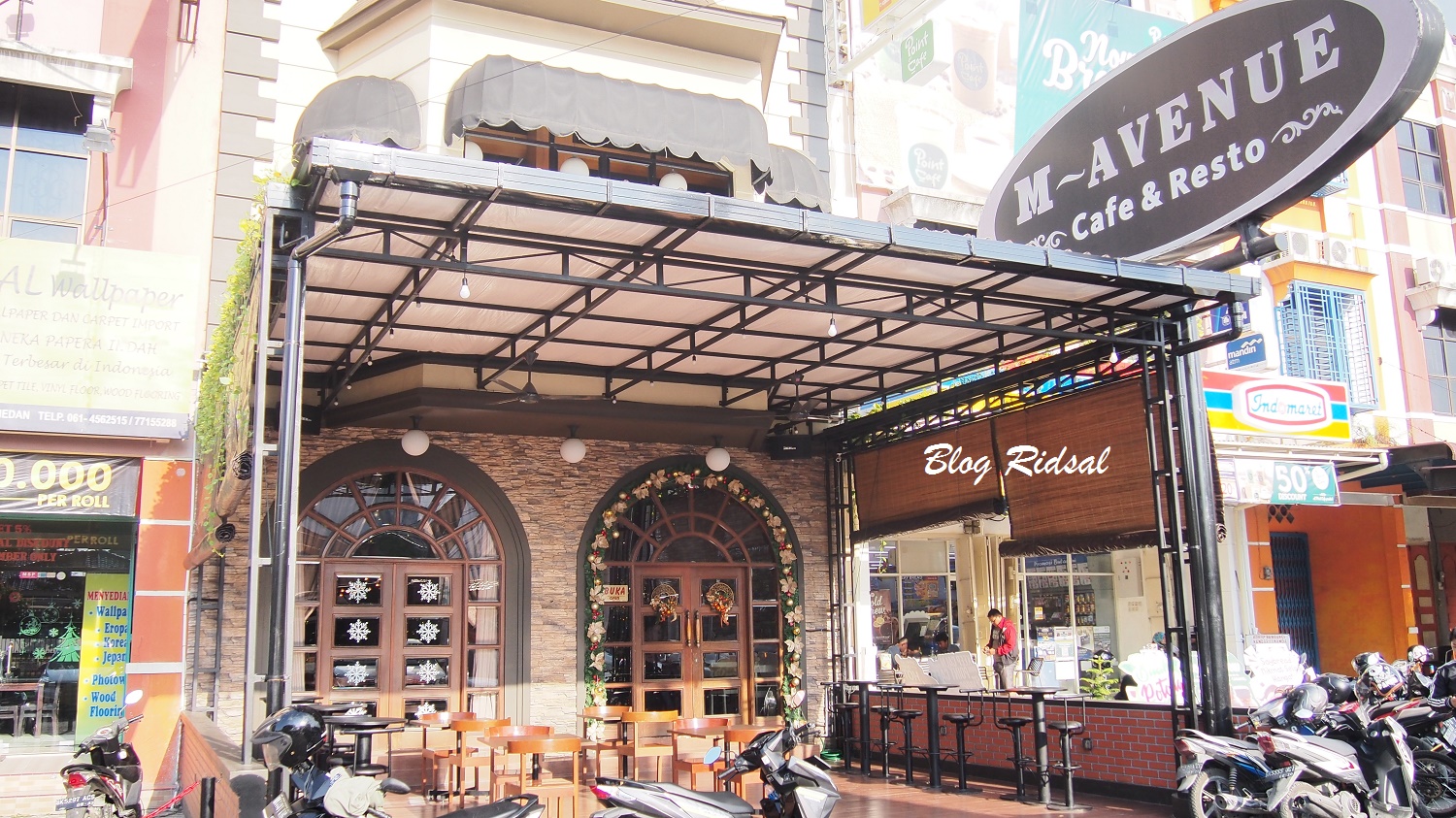 MAvenue Cafe & Resto Tidak Sekedar Dekorasi Blog Ridsal
