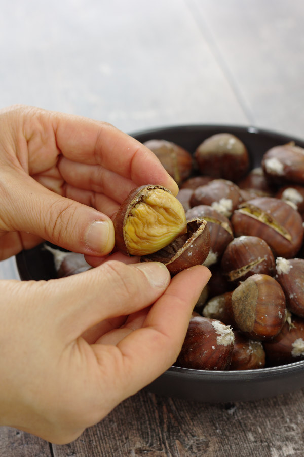 Cinco Quartos de Laranja Como assar castanhas no forno?