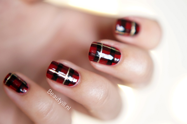 DIY Nail Art | Christmas Tartan