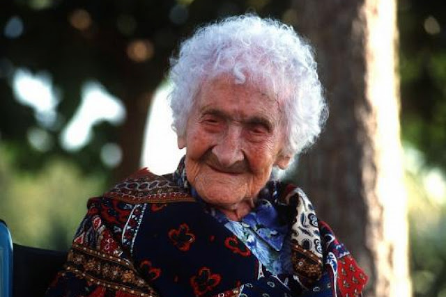Жанна Кальвин в возрасте 22 и около 120 лет,  старейшая из когда-либо живших на Земле людей