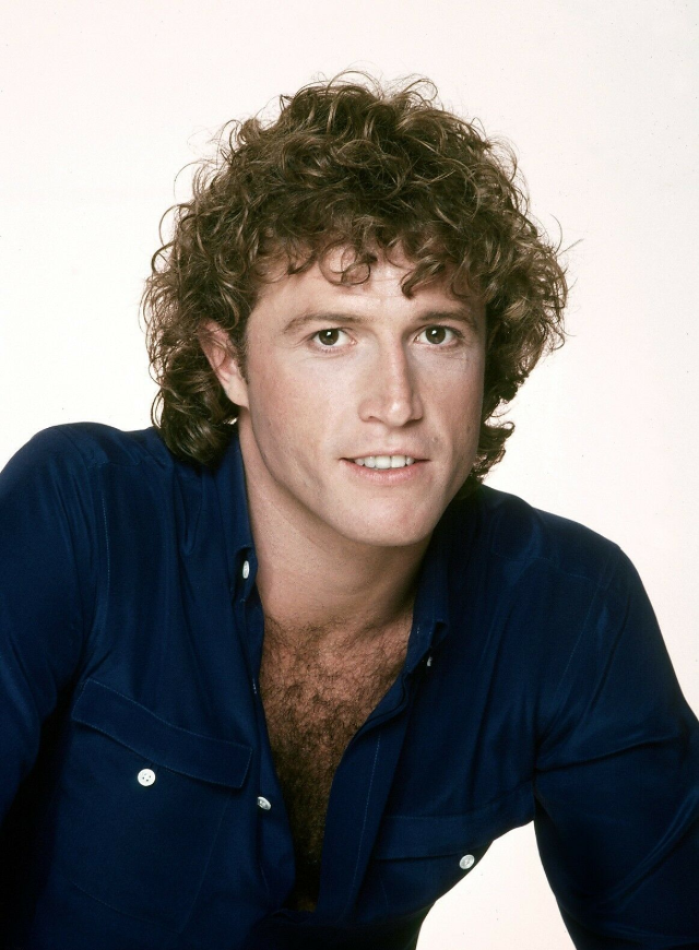 44 Amazing Color Photos of Andy Gibb in the 1970s and 1980s Vintage Everyday
