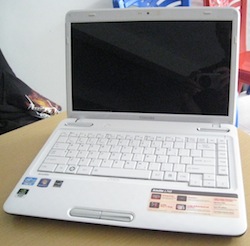 jual laptop gaming toshiba l745 white