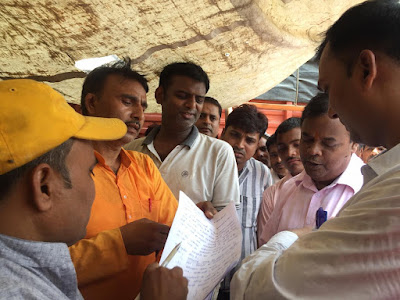 धरनार्थियों के मसले हुए हल, वजीरगंज में घंटों से लगी सड़क जाम ख़त्म