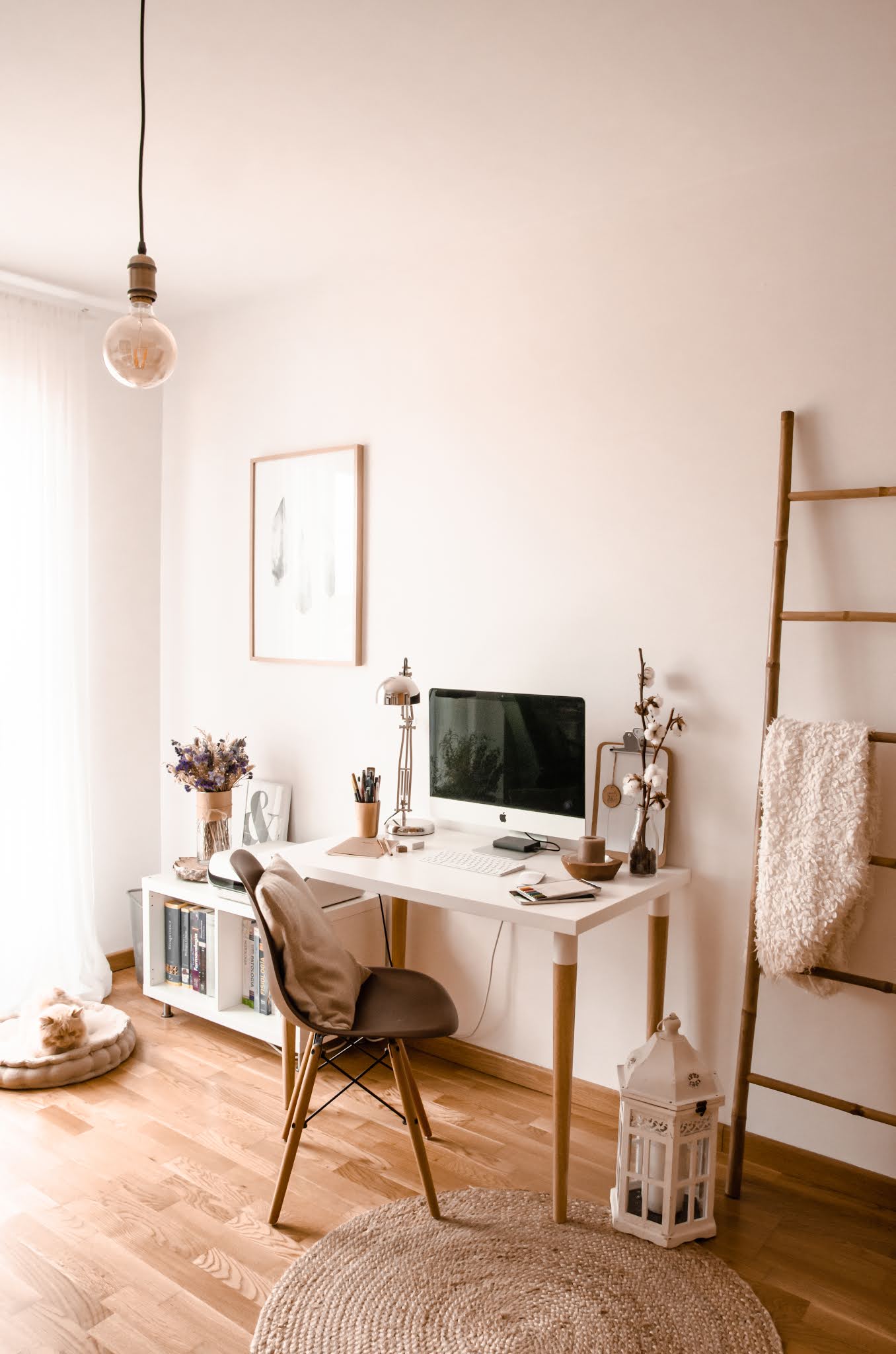 decoración de oficina estilo rústico minimalista