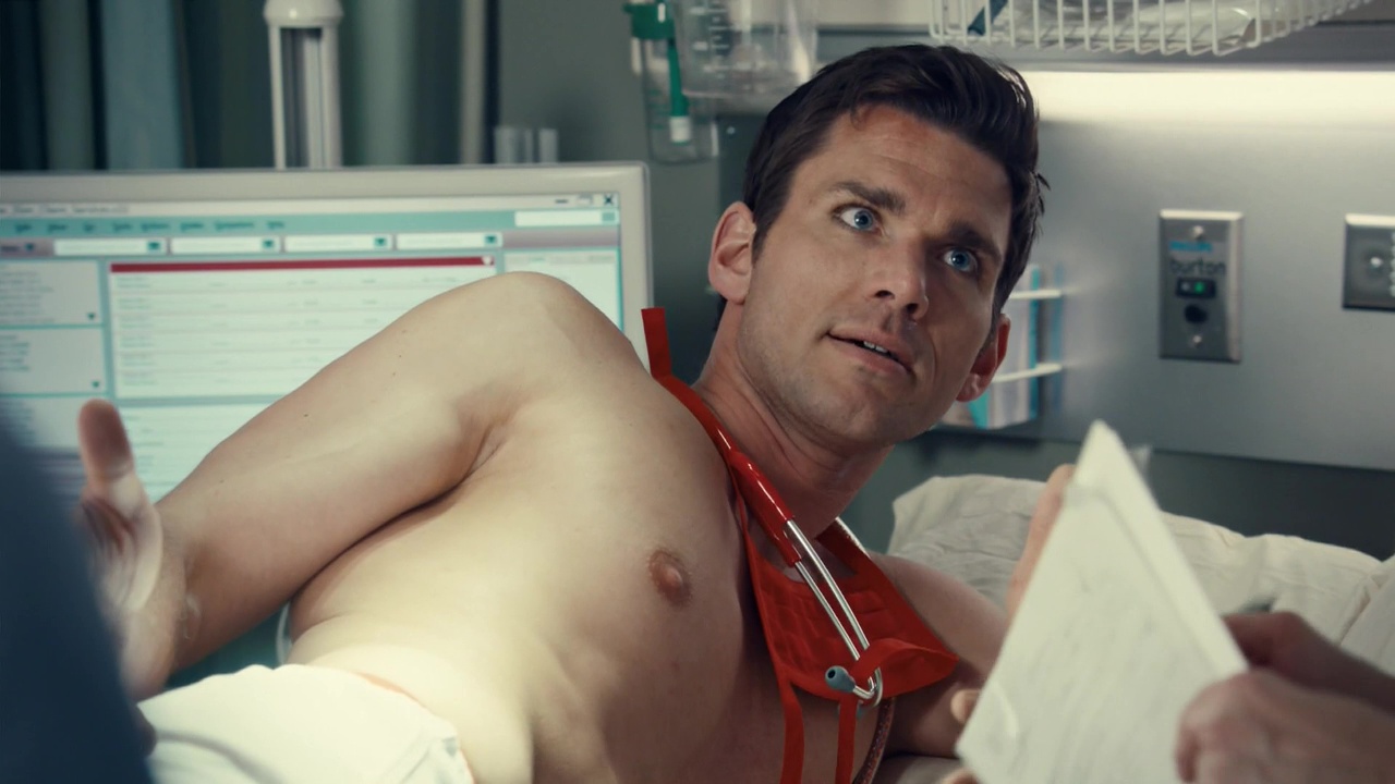 Kevin McGarry shirtless in Saving Hope 5-01 "Dr Dustiny" .