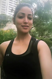 Yami Gautam Without Makeup Face Top 10 Images.Yami Gautam Morning Pic.Yami Gautam Image,Yami Gautam Sexy Look,Yami Gautam Morning walk,Yami Gautam Cute Look