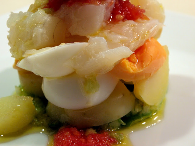  ensalada de patatas con crujiente de bacalao 