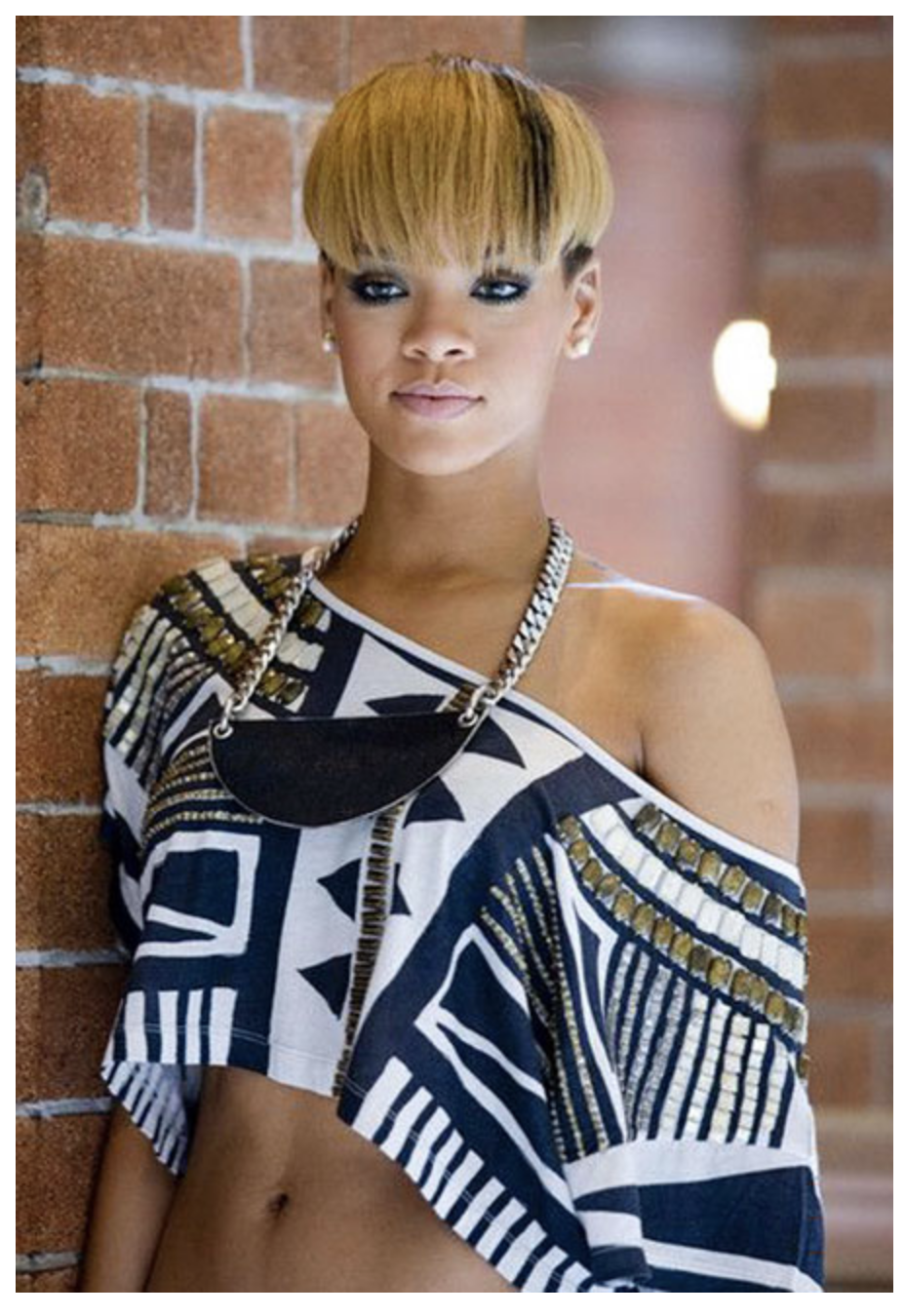 The Hottest Rihanna with Short Hair 2019 - LatestHairstylePedia.com