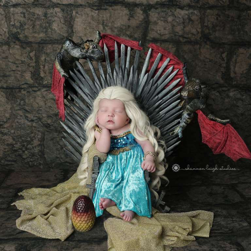 800px x 800px - These Newborns Were Photographed as Jon Snow and Daenerys ...