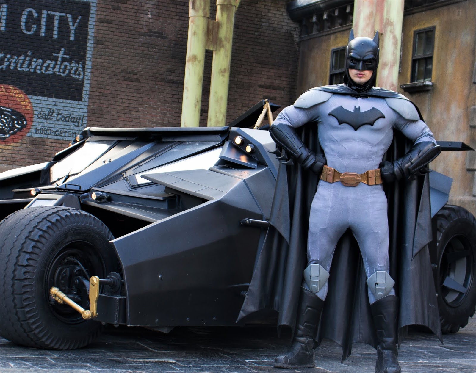 Batman y Batmovil Parque Warner