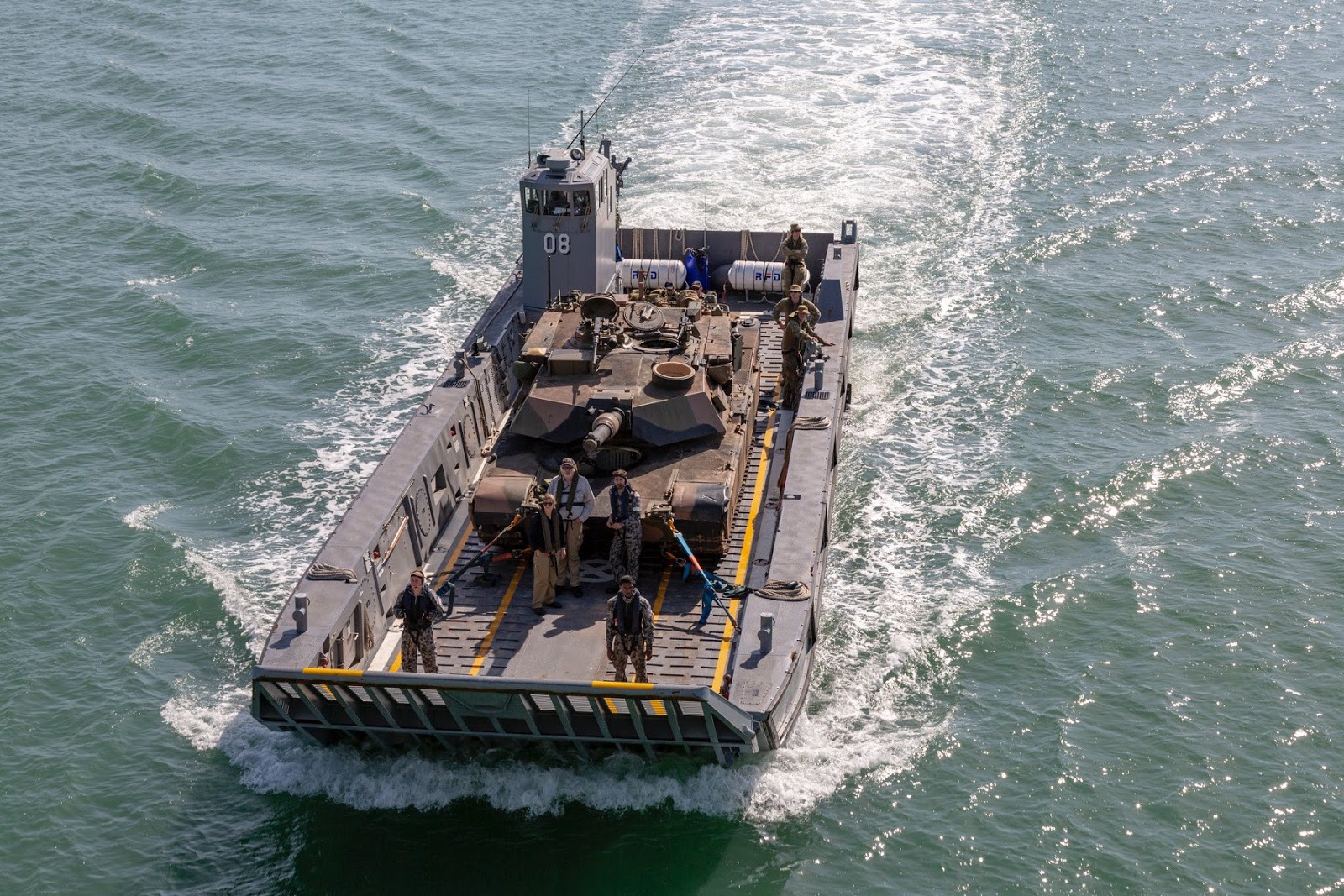 SNAFU!: Australian Navy LCM-1E transports an M1A1 from ship to shore