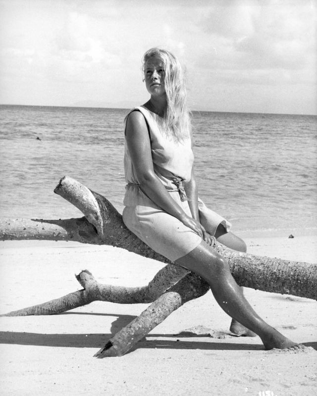 Helen mirren naturist