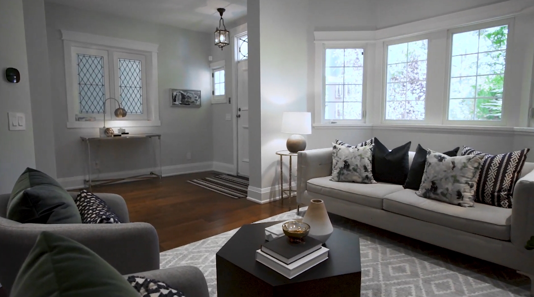 29 Photos vs. 17 Hawthorn Ave, Toronto, ON Interior Design Luxury Home Tour