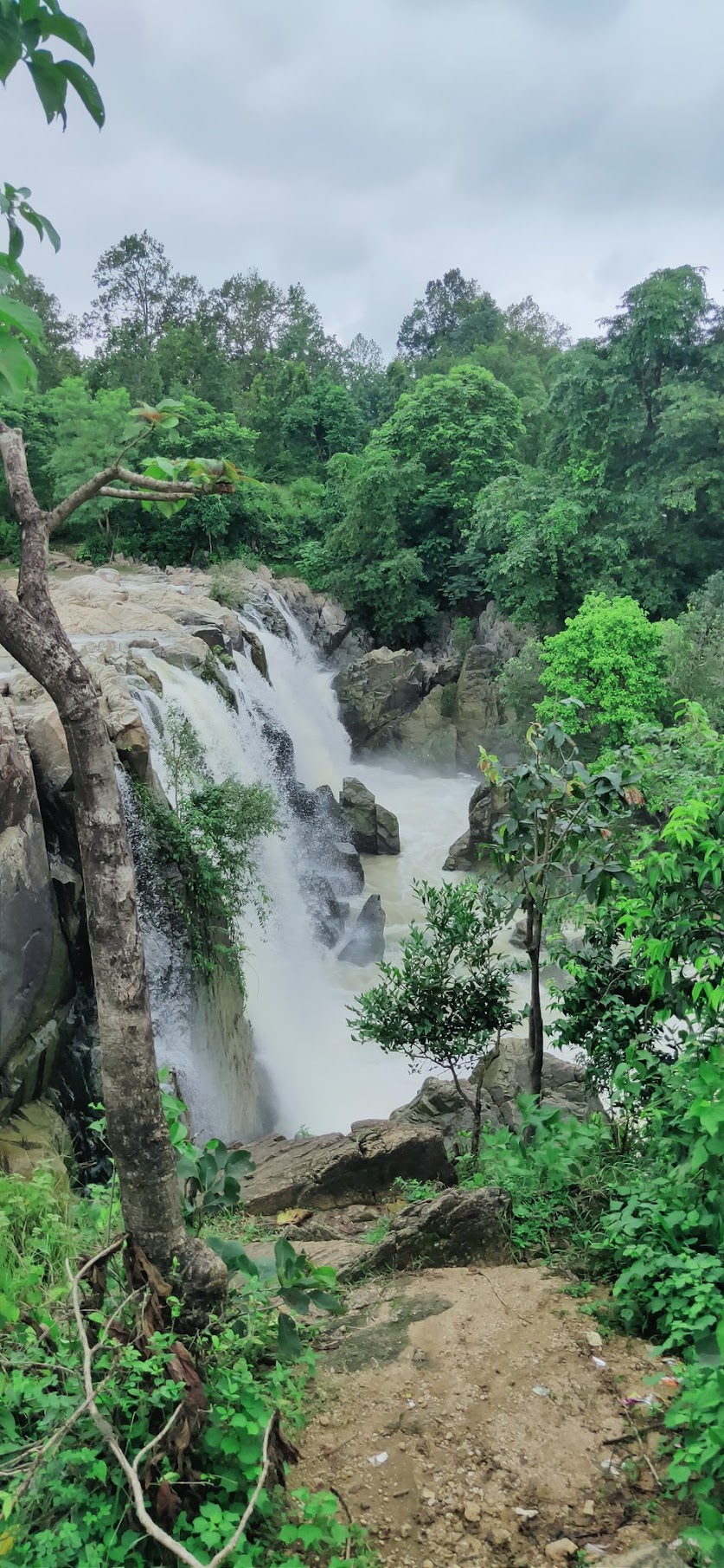 Beautiful Gundicha Ghai Waterfall