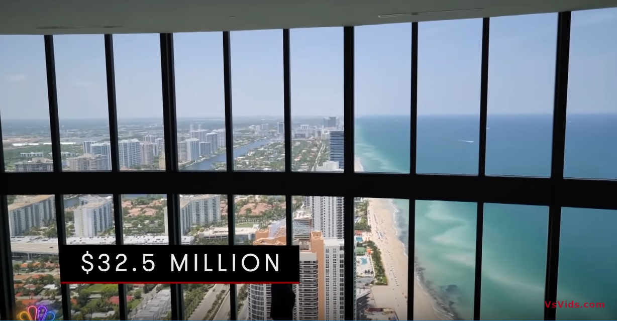 38 Photos vs. $500M ULTRA-LUXE SMART HOUSE | Secret Lives Of The Super Rich 38 Photos vs. $500M ULTRA-LUXE SMART HOUSE | Secret Lives Of The Super Rich