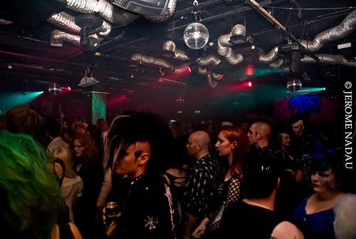 LA PARROQUIA MALDITA: The Batcave : Origenes Del Gothic