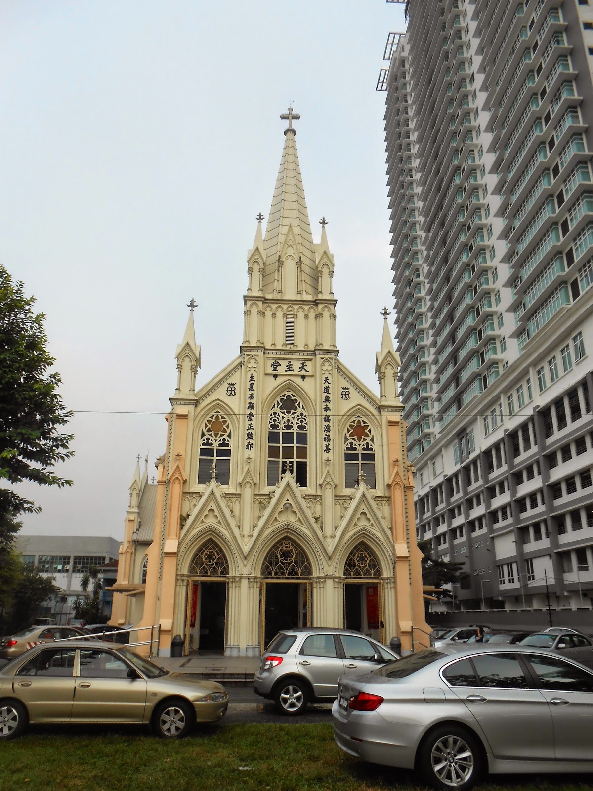 laku masjana: Misa di Gereja Katolik Kuala Lumpur Malaysia