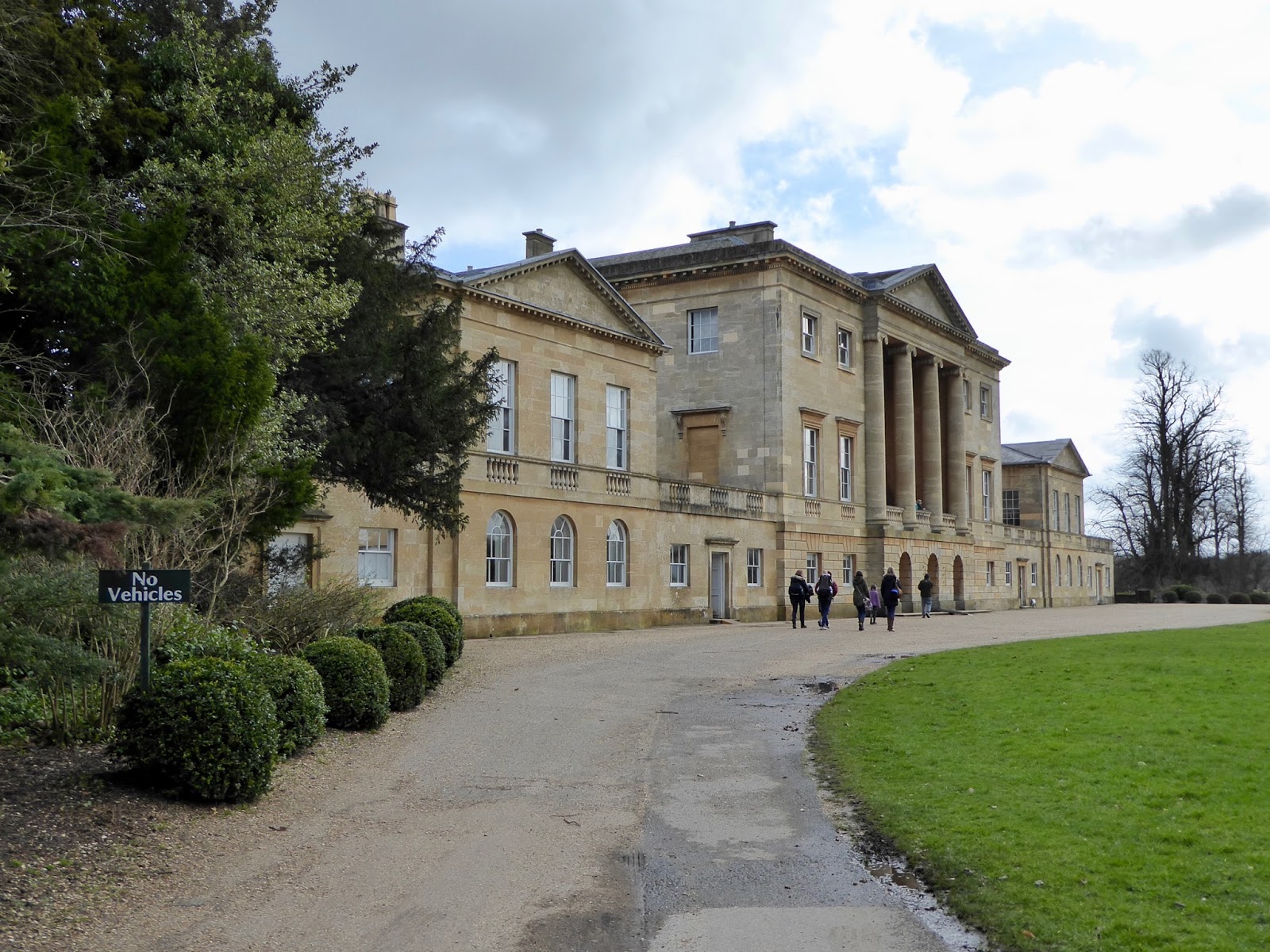 Wide Beam Still Rockin' Basildon House and Park
