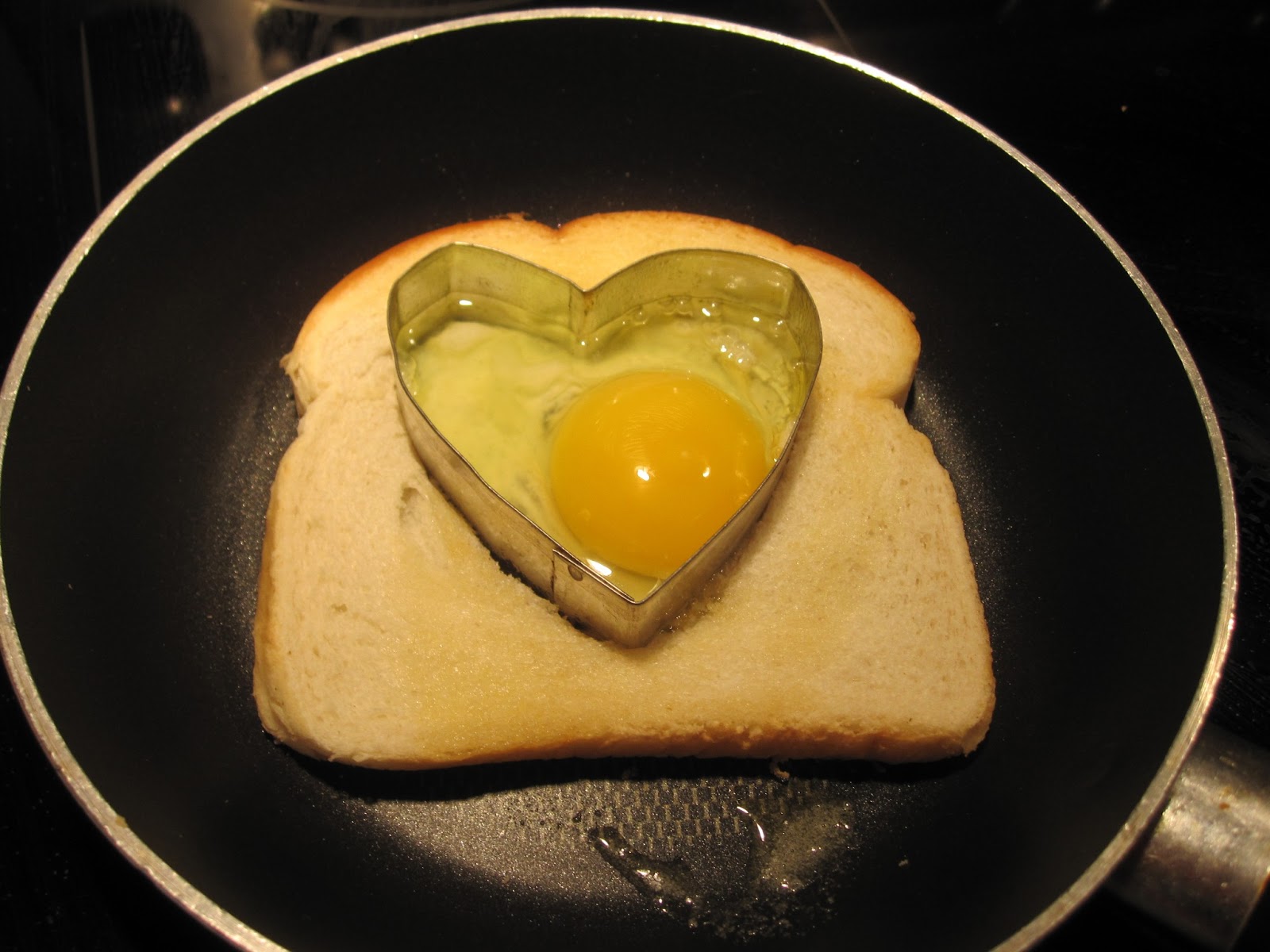 Valentine's EgginToast
