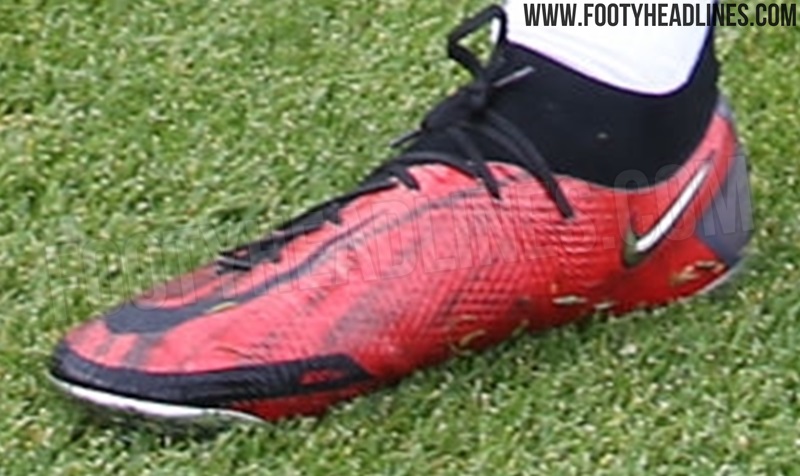 nike phantom gt x skepta