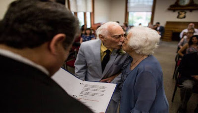 Εκείνη 98 Χρονών Και Εκείνος 94 Γνωρίστηκαν Στο Γυμναστήριο Και Παντρεύτηκαν 
