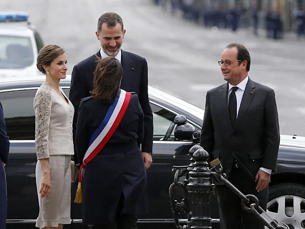 King Felipe VI of Spain and Queen Letizia of Spain, French President Francois Hollande, attend a meeting at the Elysee Palace 