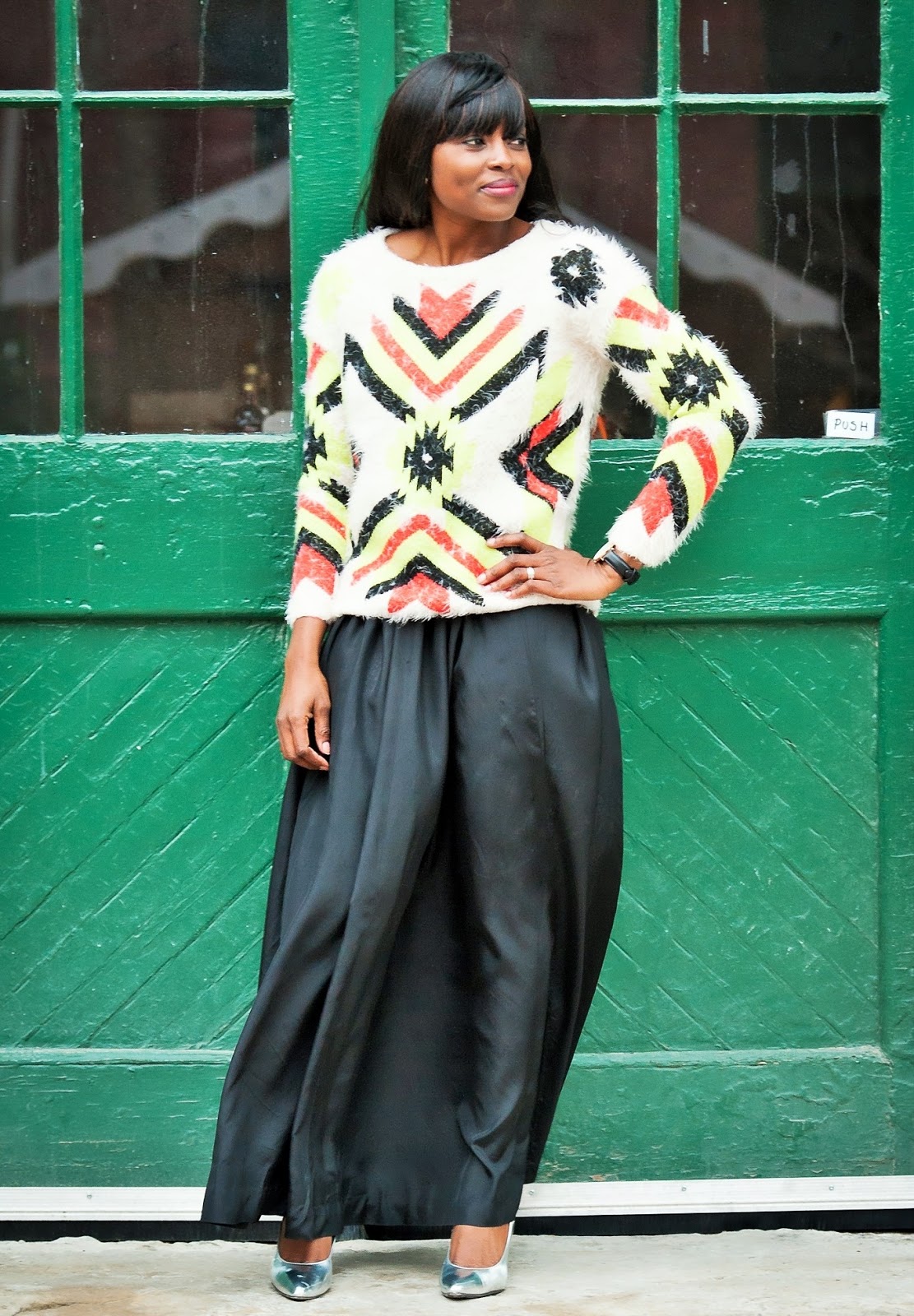 WINTER CHILLS AND HOLIDAY CHEERS // PRINTED SWEATER & MAXI SKIRT
