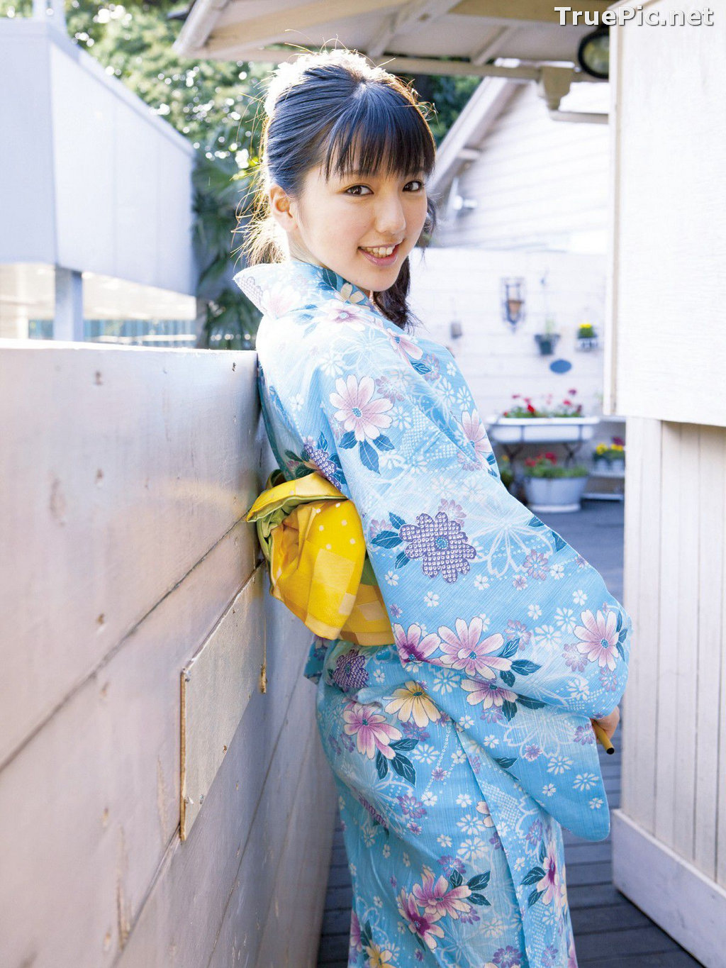 Image Japanese Singer and Actress - Erina Mano - Summer Greeting Photo Set - TruePic.net - Picture-19