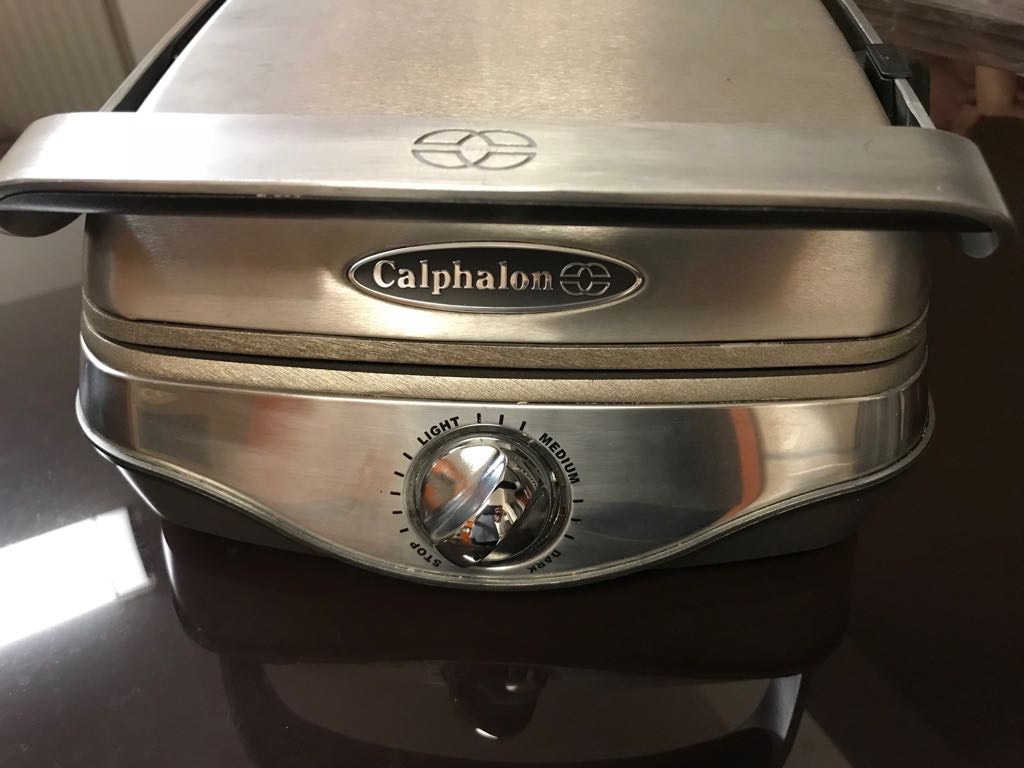 Calphalon No Peek Belgium Waffle Maker 80