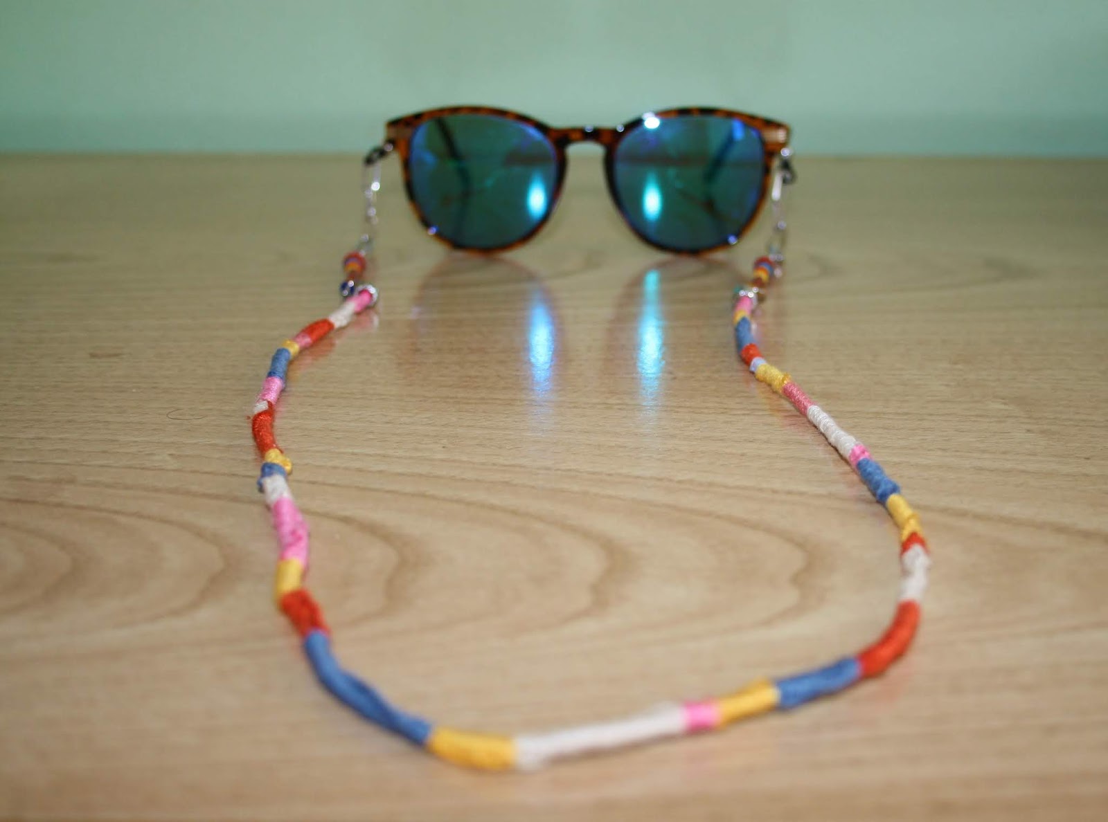Diy como hacer un cordón para gafas