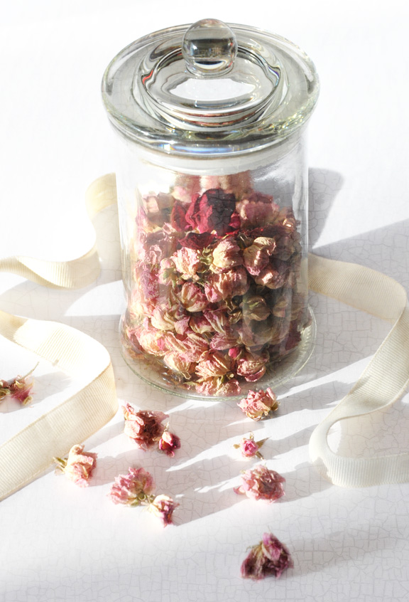 Three Dogs in a Garden How to Dry Roses & Make a Rose Wreath
